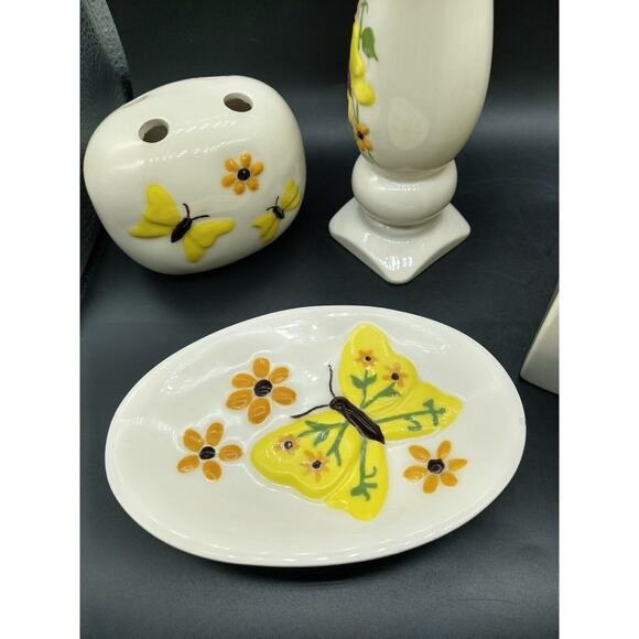 Vintage Ceramic 4 Piece Bathroom Vanity Set Butterfly Daisy Yellow Orange 1980's - Picture 2 of 16